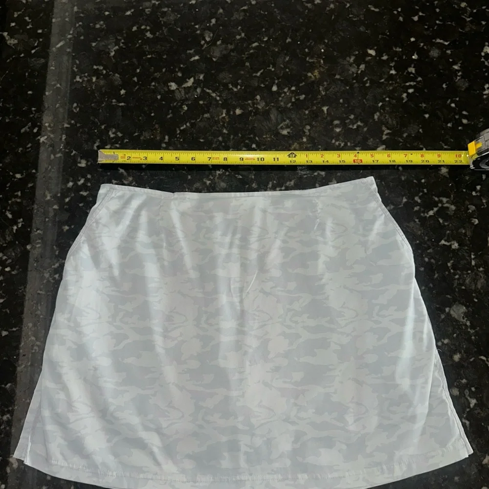 Tasc Performance - Chic Camo Mini skort - Picture 7 of 7